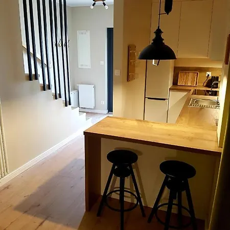 - Przy Lace Apartment *